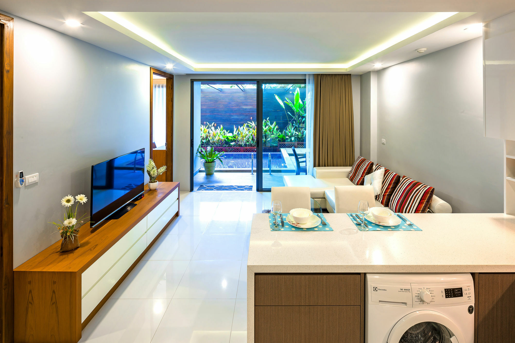 At The Tree Phuket Aparthotel Rawai Bagian luar foto