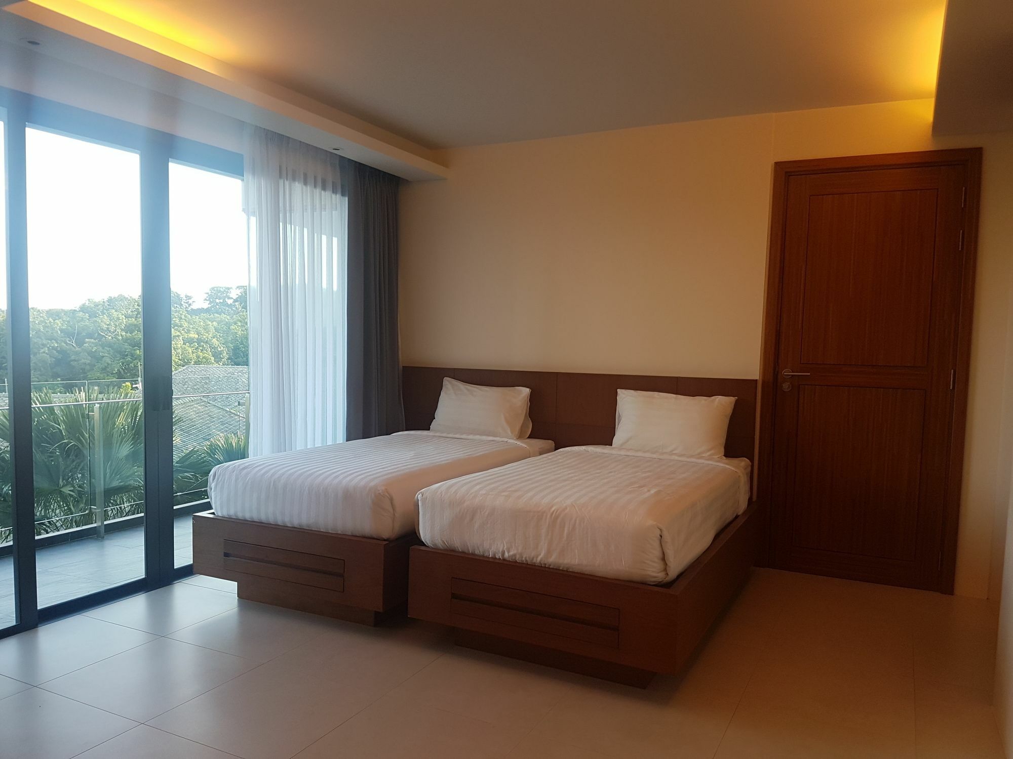 At The Tree Phuket Aparthotel Rawai Bagian luar foto